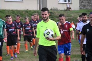 Foot, CDF : Dunières ne fait qu&#039;une bouchée de Saint-Jeures