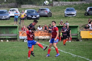 Foot, CDF : Dunières ne fait qu&#039;une bouchée de Saint-Jeures