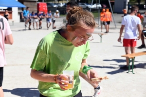 Dunières : les jeunes nés en 2000 remportent les jeux inter-classes