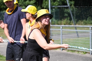 Dunières : les jeunes nés en 2000 remportent les jeux inter-classes