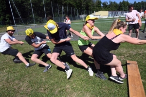 Dunières : les jeunes nés en 2000 remportent les jeux inter-classes