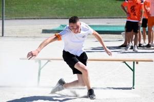 Dunières : les jeunes nés en 2000 remportent les jeux inter-classes