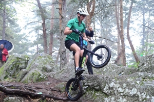 Saint-Maurice-de-Lignon : un show mouillé sur la compétition de VTT trial