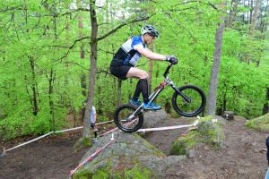 Saint-Maurice-de-Lignon : un show mouillé sur la compétition de VTT trial