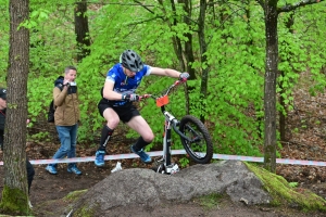 Saint-Maurice-de-Lignon : un show mouillé sur la compétition de VTT trial