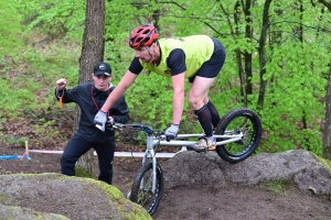 Saint-Maurice-de-Lignon : un show mouillé sur la compétition de VTT trial