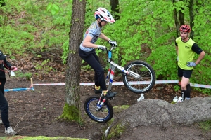 Saint-Maurice-de-Lignon : un show mouillé sur la compétition de VTT trial