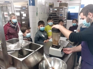 Saint-Julien-du-Pinet : un atelier chocolat apprécié des jeunes gourmands