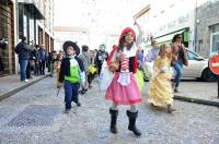 Les enfants ont défilé dans les rues du centre-ville.