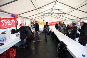 Sainte-Sigolène bat son plein tout le week-end avec le marché de Noël et Téléthon