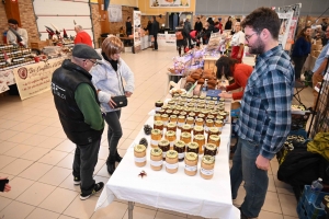 Sainte-Sigolène bat son plein tout le week-end avec le marché de Noël et Téléthon