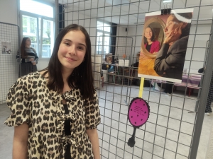 Yssingeaux : des lycéennes s&#039;essaient à l&#039;auto-portrait par la photo