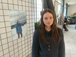 Yssingeaux : des lycéennes s&#039;essaient à l&#039;auto-portrait par la photo