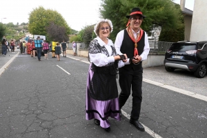 Beaux : 8 chars ont participé au défilé de la fête patronale (vidéo)