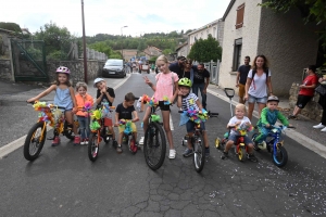 Beaux : 8 chars ont participé au défilé de la fête patronale (vidéo)