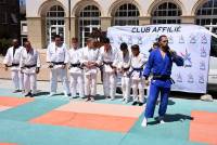 Des tatamis et des judokas sur la place de la Victoire