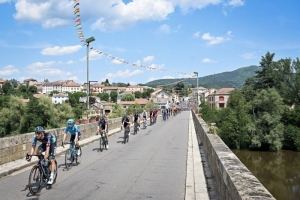 Le peloton passera de nouveau à Retournac. Crédit ASO/Billy Ceusters