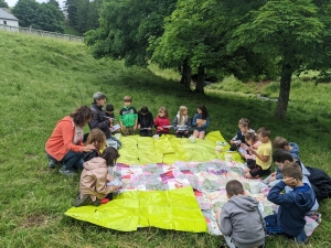 Saint-Maurice-de-Lignon : les CP-CE1 de l&#039;école publique dans une ferme pédagogique