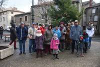 Montfaucon-en-Velay : les enfants ont décoré le grand sapin de Noël