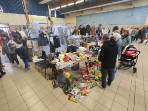 Sainte-Sigolène : 44 exposants ce dimanche au vide-greniers du comité de jumelage