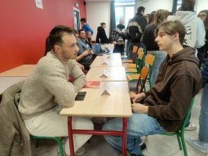 Yssingeaux : d&#039;anciens élèves de l&#039;ESCY reviennent avec leur formation ou leur métier