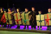 Yssingeaux : le spectacle de Noël des écoles publiques en images