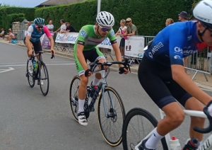 L&#039;Union Cycliste du Puy-en-Velay en course dans la Loire