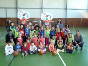 Montfaucon-en-Velay : les écoliers d&#039;Abel-Grimmer initiés au basket