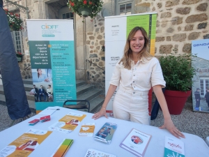 Yssingeaux : la gendarmerie tient un stand chaque jeudi sur le marché