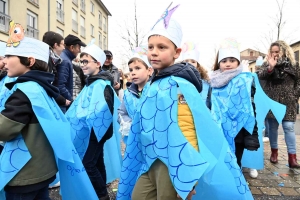 Monistrol-sur-Loire : un bestiaire de 900 enfants pour le Carnaval dans les rues