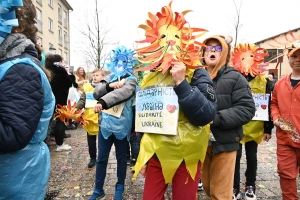 Monistrol-sur-Loire : un bestiaire de 900 enfants pour le Carnaval dans les rues