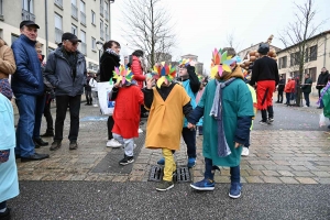 Monistrol-sur-Loire : un bestiaire de 900 enfants pour le Carnaval dans les rues