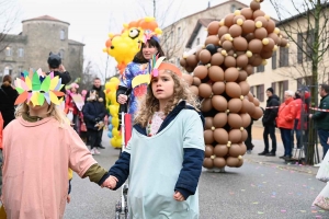 Monistrol-sur-Loire : un bestiaire de 900 enfants pour le Carnaval dans les rues