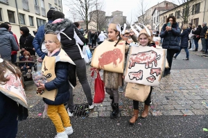 Monistrol-sur-Loire : un bestiaire de 900 enfants pour le Carnaval dans les rues