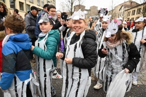 Monistrol-sur-Loire : un bestiaire de 900 enfants pour le Carnaval dans les rues