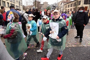 Monistrol-sur-Loire : un bestiaire de 900 enfants pour le Carnaval dans les rues