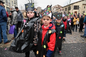 Monistrol-sur-Loire : un bestiaire de 900 enfants pour le Carnaval dans les rues