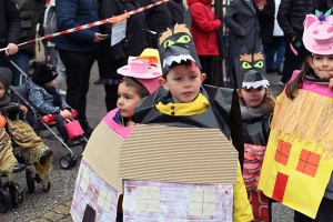 Monistrol-sur-Loire : un bestiaire de 900 enfants pour le Carnaval dans les rues