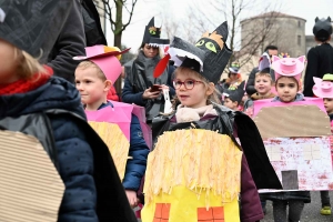 Monistrol-sur-Loire : un bestiaire de 900 enfants pour le Carnaval dans les rues