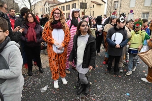 Monistrol-sur-Loire : un bestiaire de 900 enfants pour le Carnaval dans les rues