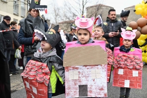 Monistrol-sur-Loire : un bestiaire de 900 enfants pour le Carnaval dans les rues