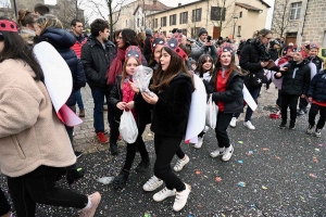 Monistrol-sur-Loire : un bestiaire de 900 enfants pour le Carnaval dans les rues