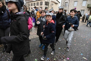 Monistrol-sur-Loire : un bestiaire de 900 enfants pour le Carnaval dans les rues