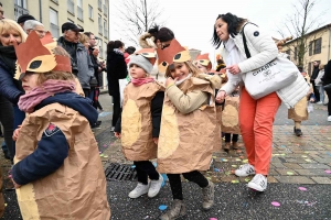 Monistrol-sur-Loire : un bestiaire de 900 enfants pour le Carnaval dans les rues