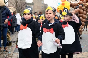 Monistrol-sur-Loire : un bestiaire de 900 enfants pour le Carnaval dans les rues