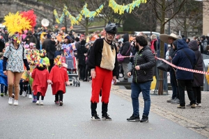 Monistrol-sur-Loire : un bestiaire de 900 enfants pour le Carnaval dans les rues