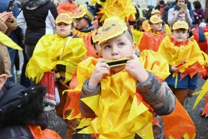 Monistrol-sur-Loire : un bestiaire de 900 enfants pour le Carnaval dans les rues