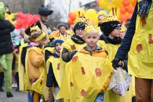 Monistrol-sur-Loire : un bestiaire de 900 enfants pour le Carnaval dans les rues