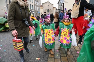 Monistrol-sur-Loire : un bestiaire de 900 enfants pour le Carnaval dans les rues