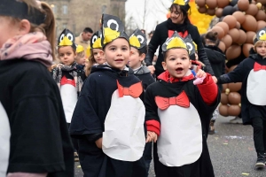 Monistrol-sur-Loire : un bestiaire de 900 enfants pour le Carnaval dans les rues